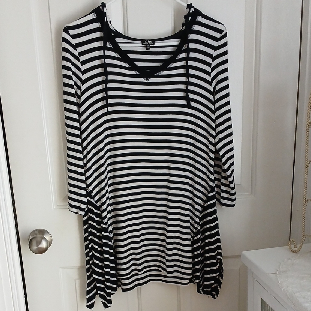 Cable & Gauge Monochrome Striped Top